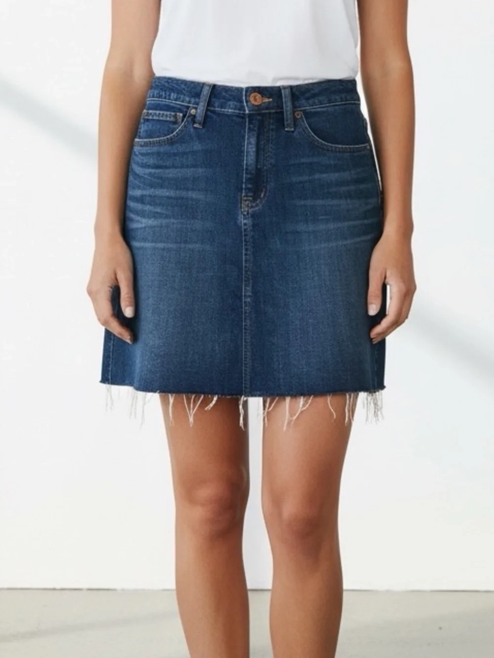 J. Crew Trademark Women's Denim Stretch Frayed Hem Mini Skirt - Size 25 - Picture 1 of 5